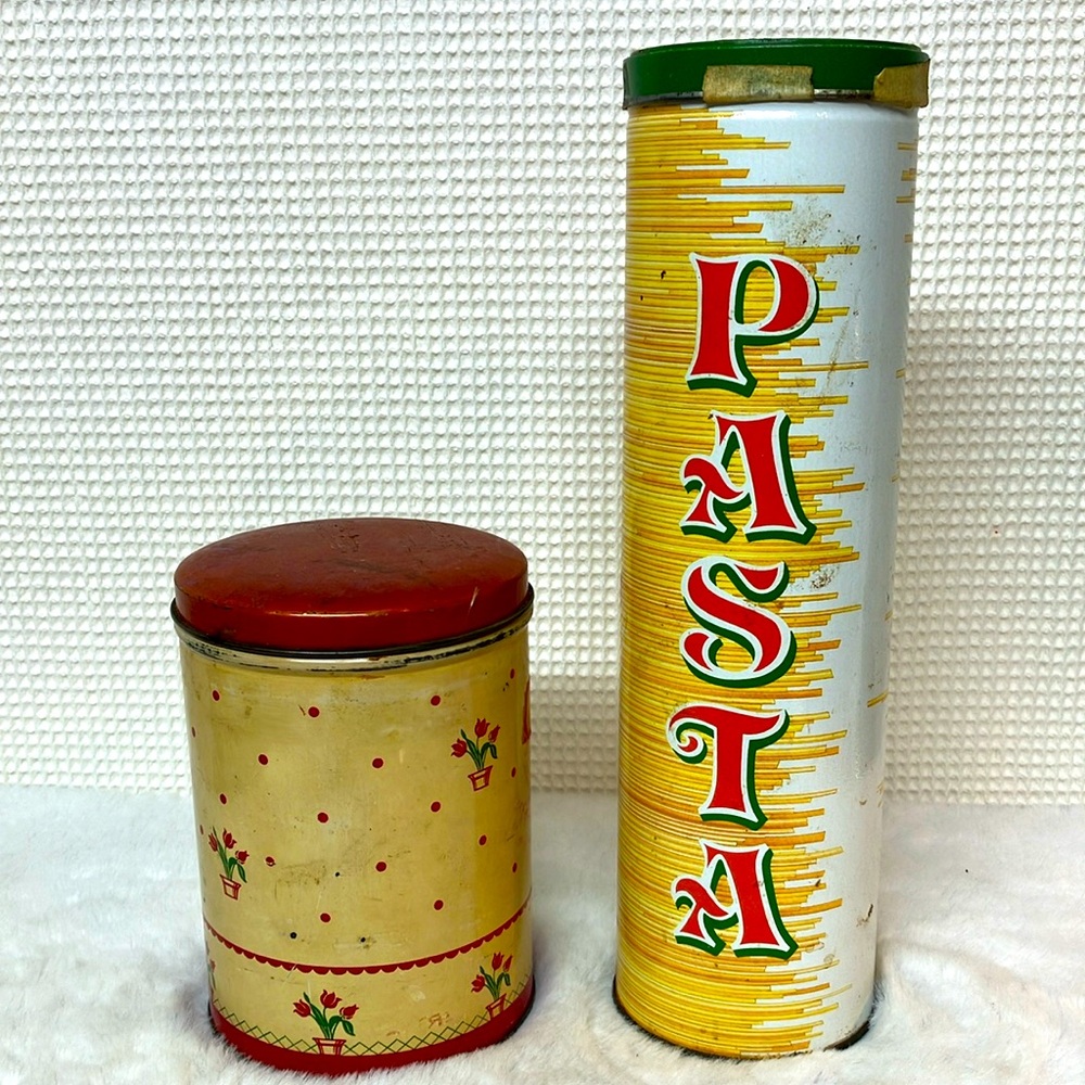 Meister Spaghetti Tin and Red tulip tin